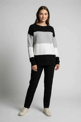 Sweter damski w pasy teksturowany - Czarno-szary