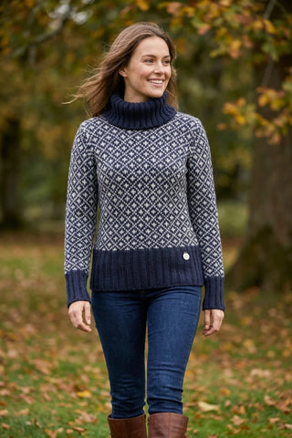 Sweter damski  Only - Granatowy Biały