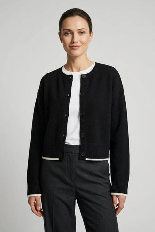 Sweter rozpinany z białą lamówką - Czarny   5% wełna